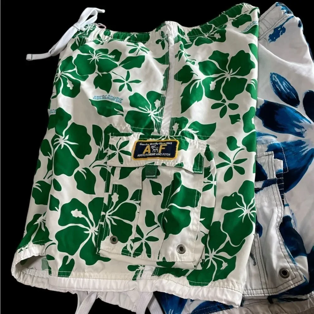 Abercrombie & Fitch Tugged XL Green and Blue lined Cargo‎ Shorts